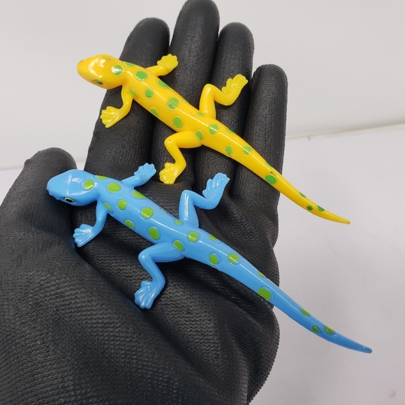 Salamander Lizards Spider Beetle Grasshopper Centipede Toy Lot - Picture 9 of 15